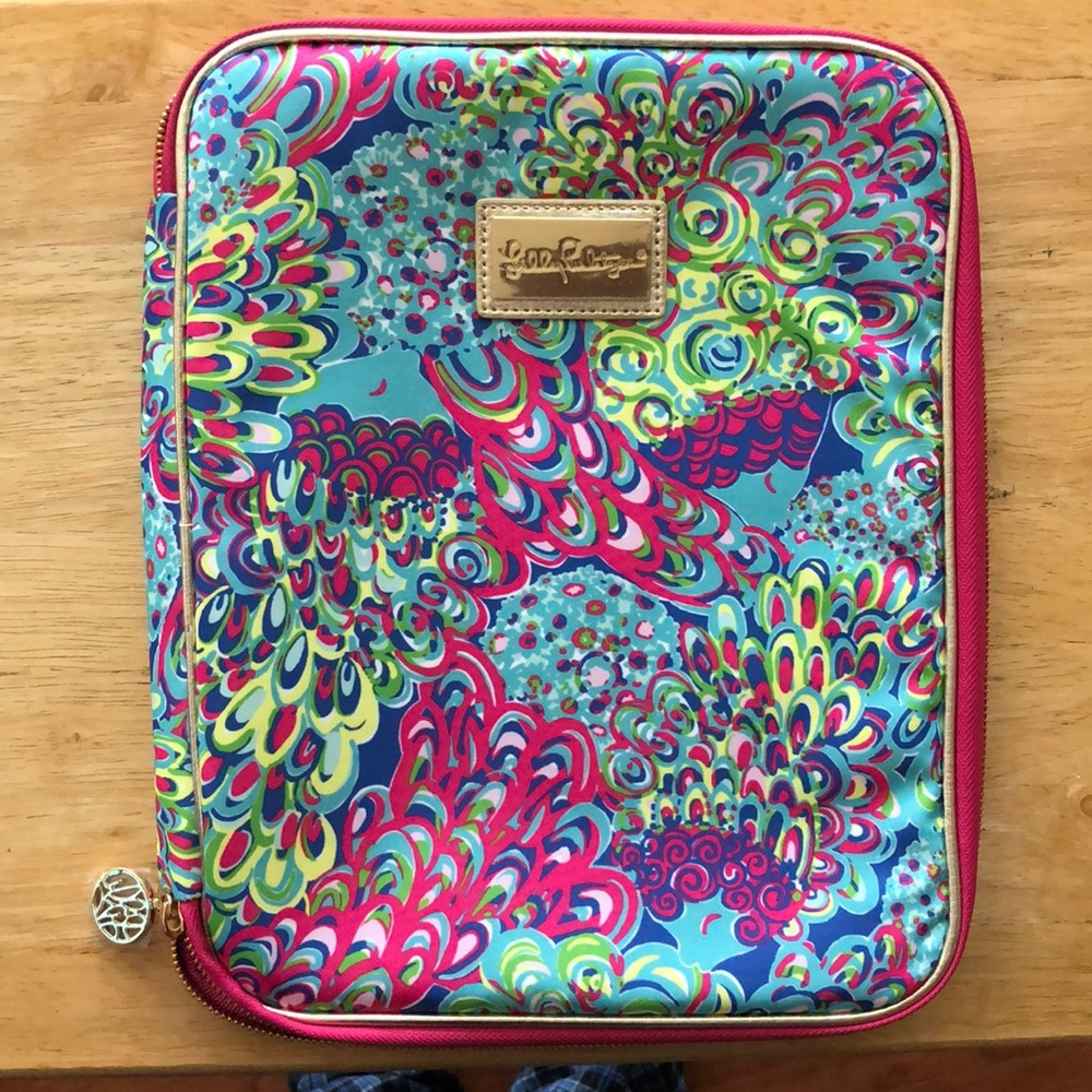 Lilly Pulitzer Folio In Lilly’s Lagoon